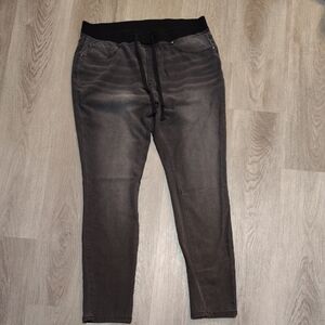 🚚6/$15 MOVE SALE🌀Distressed Black Packable Stretch Jeggings w Drawstrings